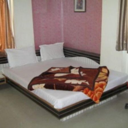 Angan Residency Hotel Ahmedabad Bagian luar foto