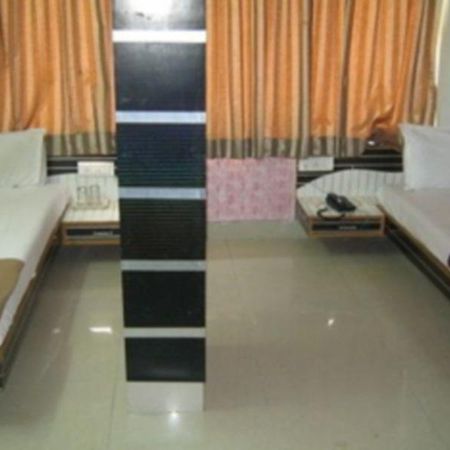 Angan Residency Hotel Ahmedabad Bagian luar foto